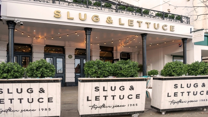 В Англии после крупной реновации откроется паб Slug & Lettuce