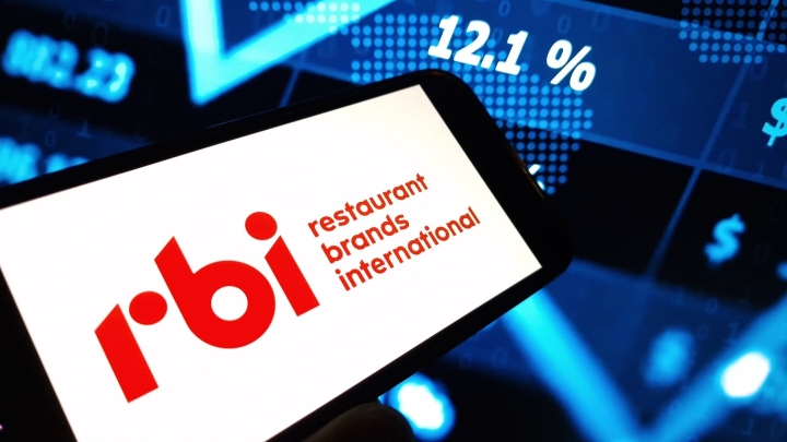 Прибыль RBI выросла до $315 млн, выручка — до $2,45 млрд в Q3 2025