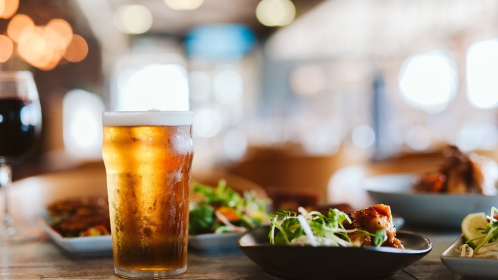 Urban Pubs & Bars расширяет сеть, приобретая четыре ресторана Albion & East