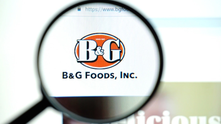 Пищевой гигант B&G Foods в третий раз снижает годовой прогноз
