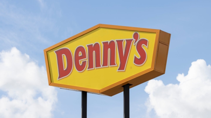 Консорциум во главе с TriArtisan купил ресторанную сеть Denny’s за $620 млн